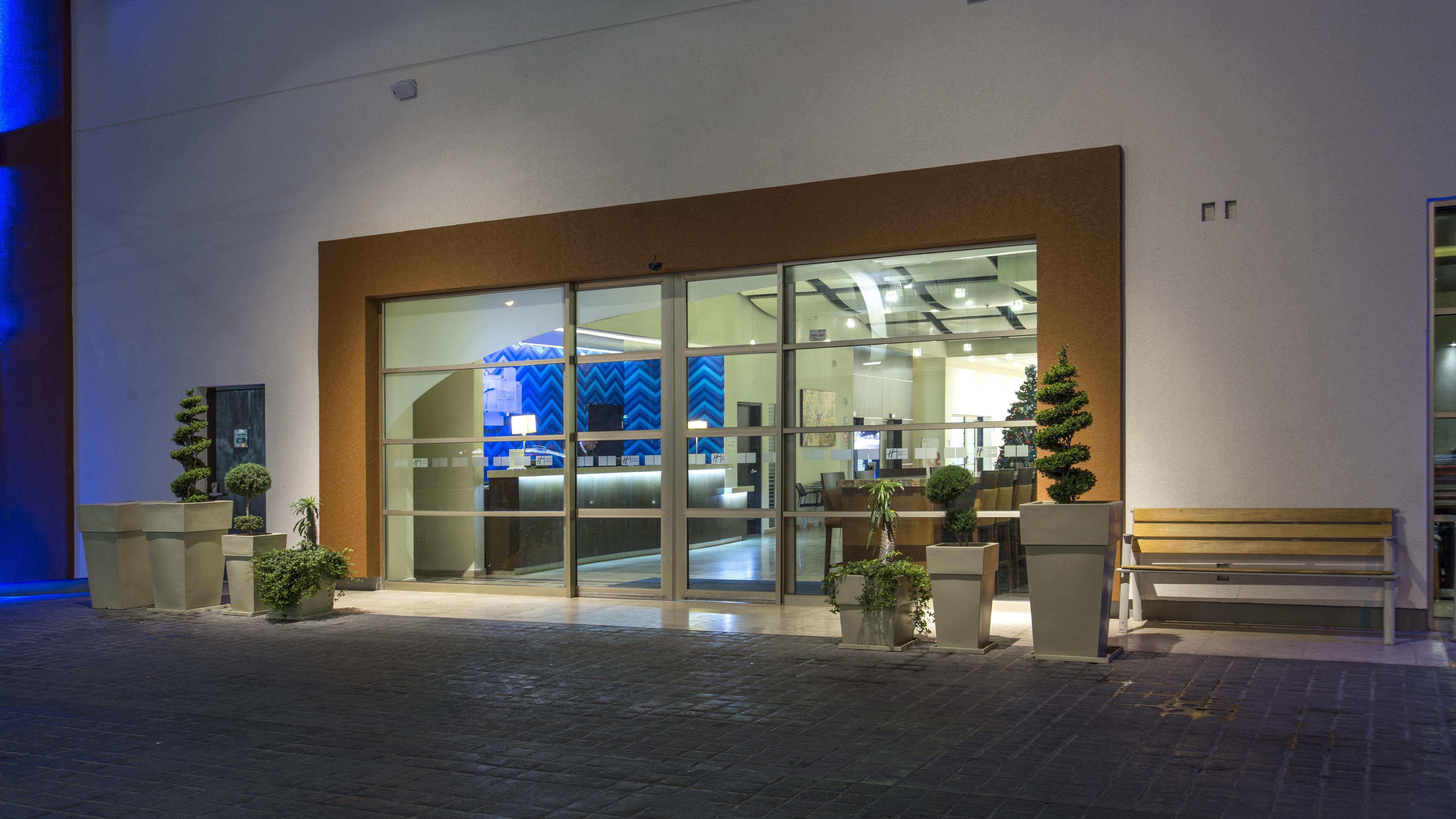 HS HOTSSON Smart Guadalajara Autónoma Hotel Zapopan Exterior foto